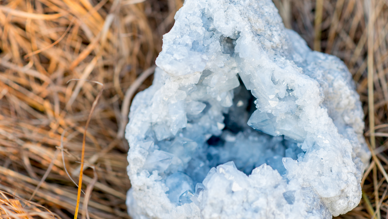 DIY: How to create crystal geodes with Borax!